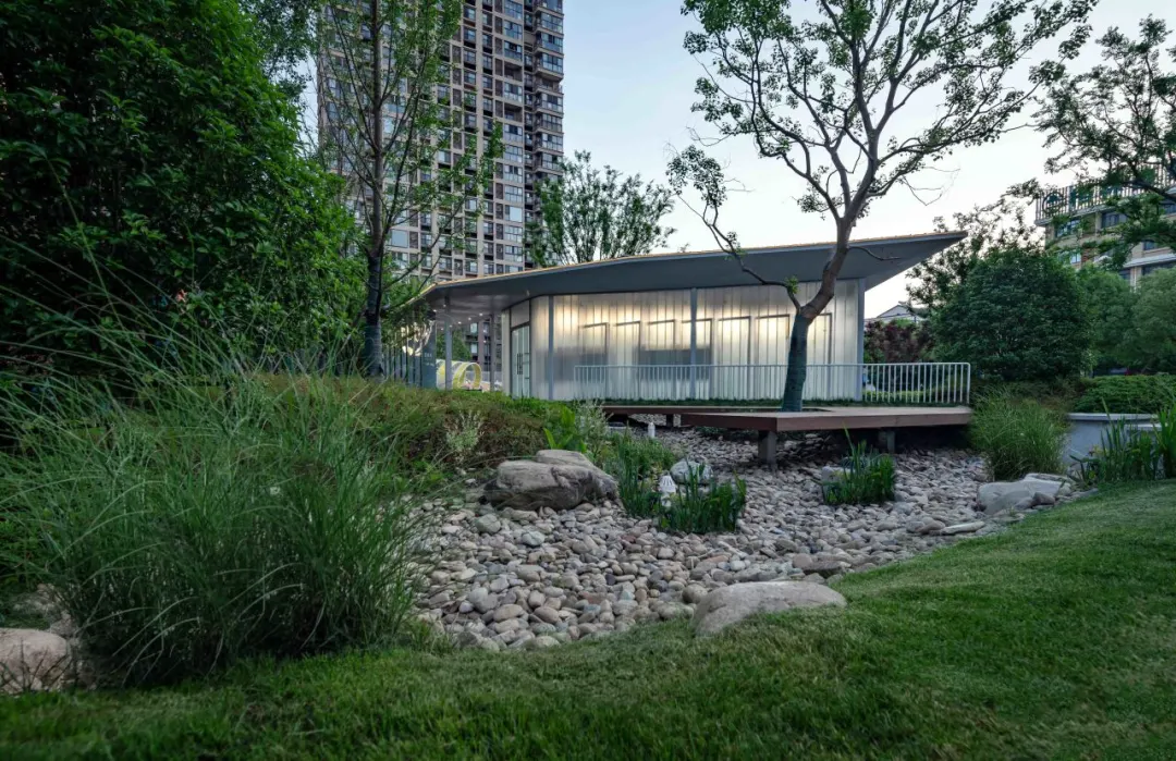 1735629895130103.jpg 1735629868625.jpg