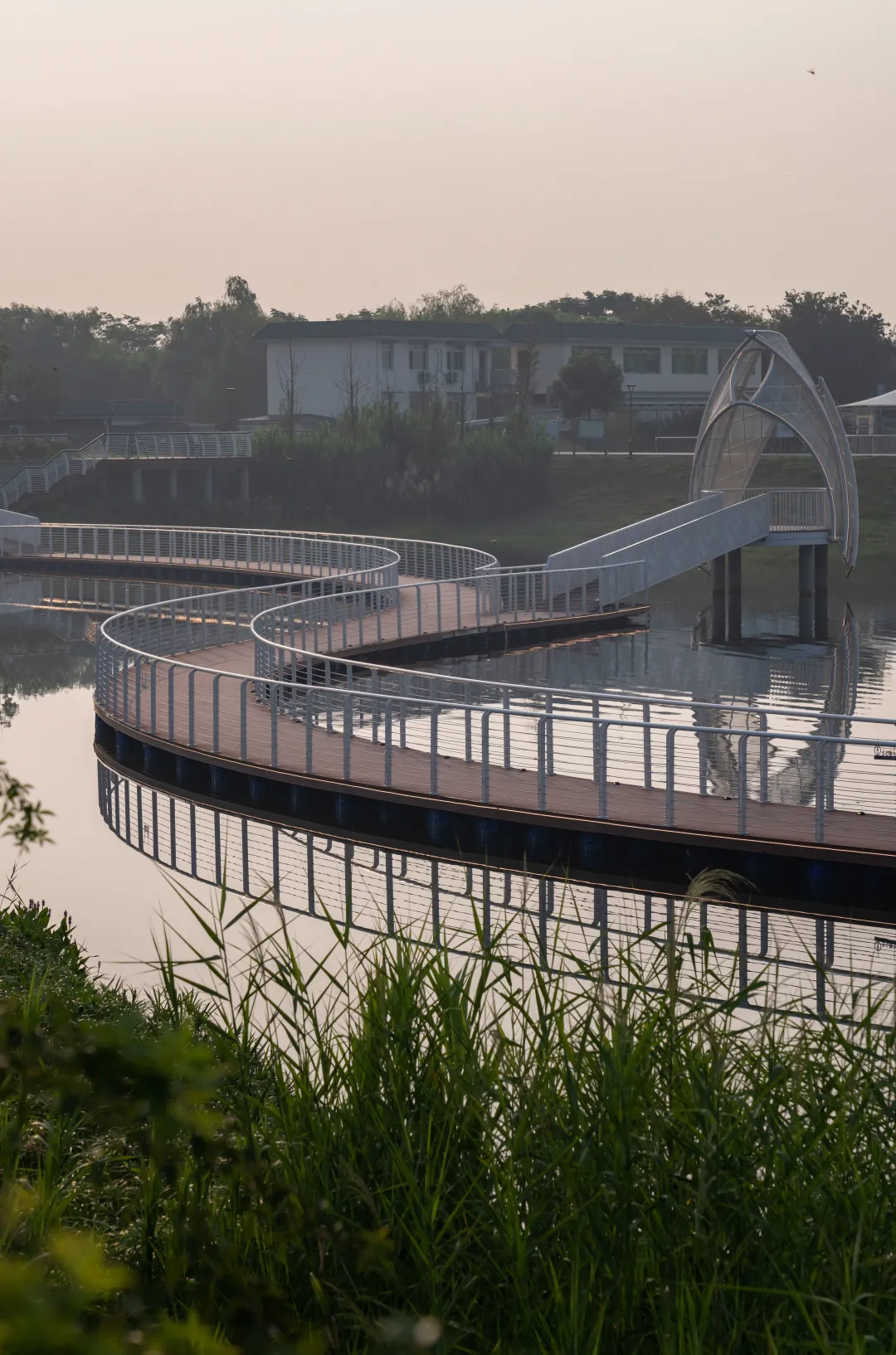 1735632635185295.jpg 1735632620041.jpg