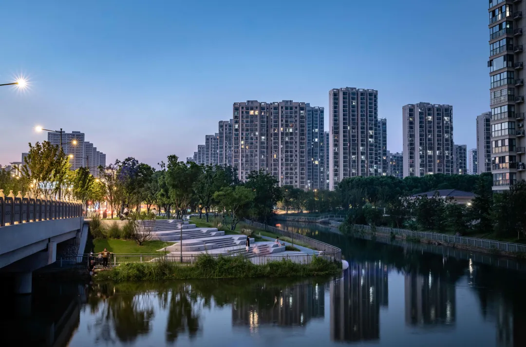 1735789175432423.jpg 1735789167463.jpg